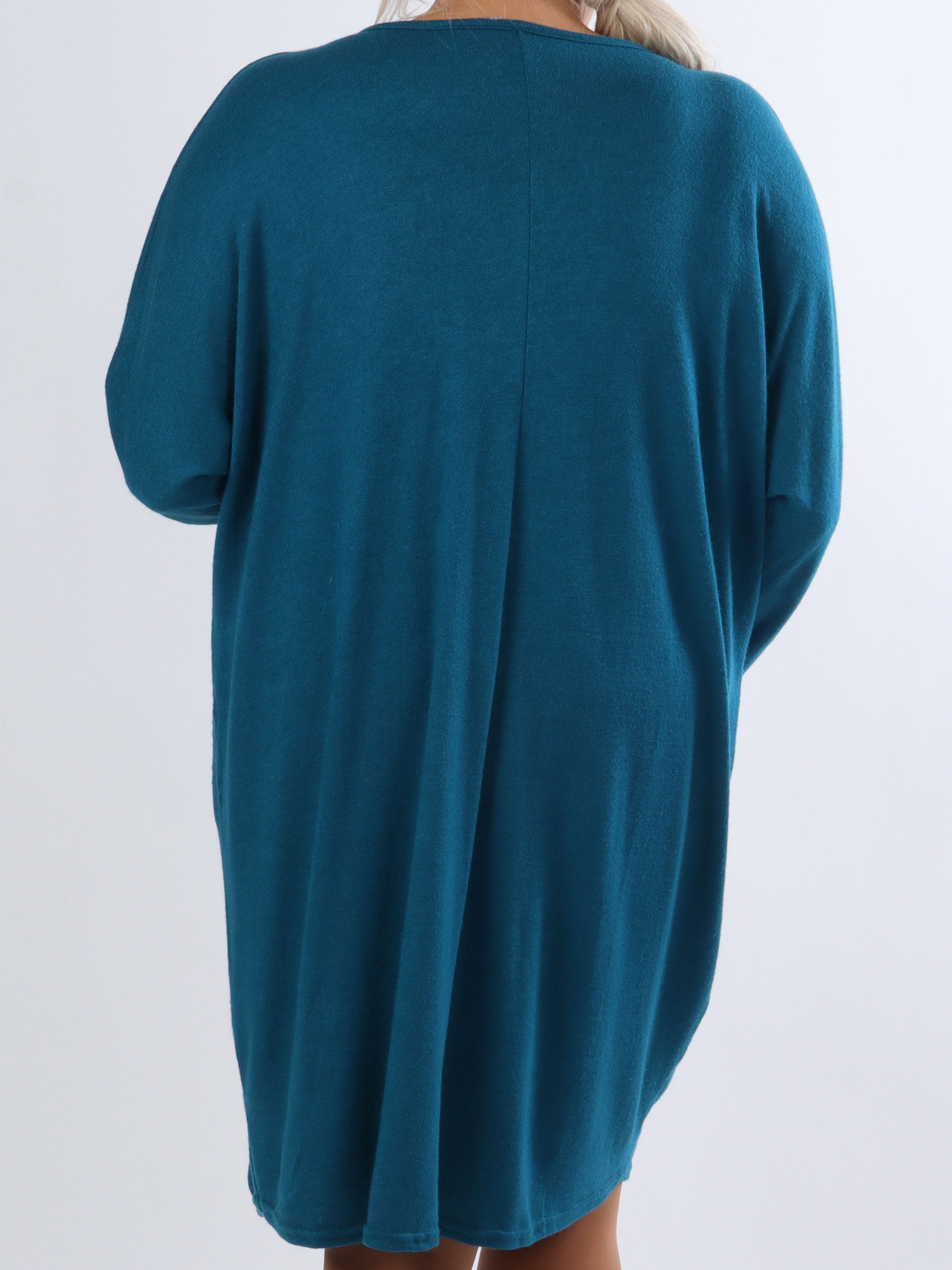 Filippa - Super blød plus size strikkjole med lynlås